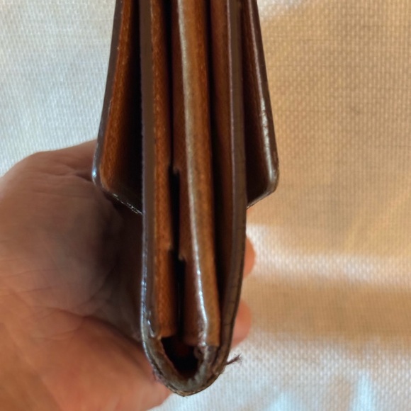 Authentic LV wallet - Picture 10 of 13